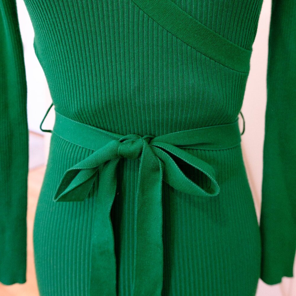 Vici Collection Kelly green fitted sweater wrap dress - Size S - Picture 2 of 6